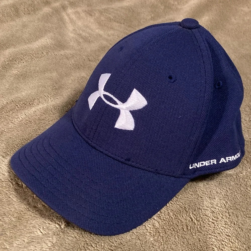 EUC Under Armour Heat Gear Stretch Fit Youth Baseball Cap